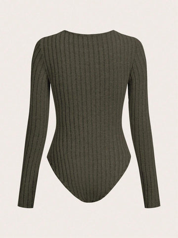 Women Plush Fabric Bodysuit, Ribbed Texture, Long Sleeve, Comfortable Casual, Autumn/Winter Women Plush Fabric Bodysuit, Ribbed Texture, Long Sleeve, Comfortable Casual, Autumn/Winter