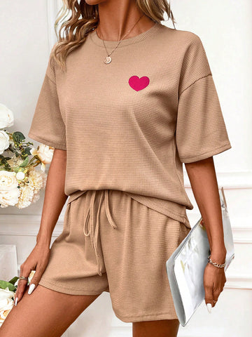 Women'S Casual Love Heart Embroidery Crewneck T-Shirt And Shorts Set Women'S Casual Love Heart Embroidery Crewneck T-Shirt And Shorts Set