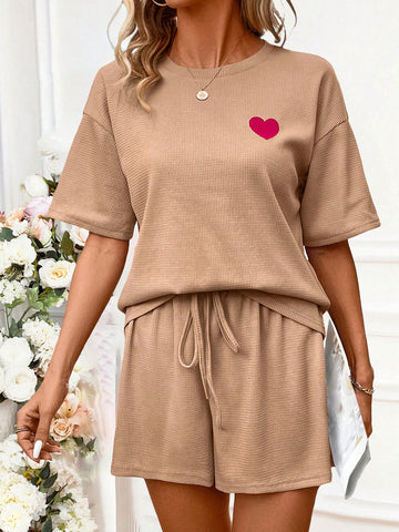 Women'S Casual Love Heart Embroidery Crewneck T-Shirt And Shorts Set Women'S Casual Love Heart Embroidery Crewneck T-Shirt And Shorts Set