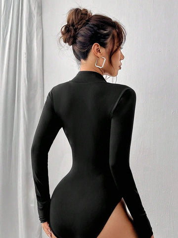 2pcs White & Black Mock Neck Zip-Front Long Sleeve Bodysuit 2pcs White & Black Mock Neck Zip-Front Long Sleeve Bodysuit