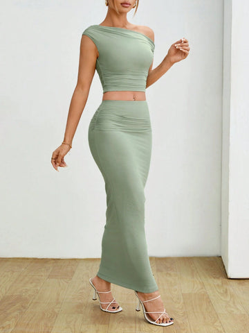 Women's Fashionable Asymmetric Collar Pleated Top And Skirt Set Women's Fashionable Asymmetric Collar Pleated Top And Skirt Set