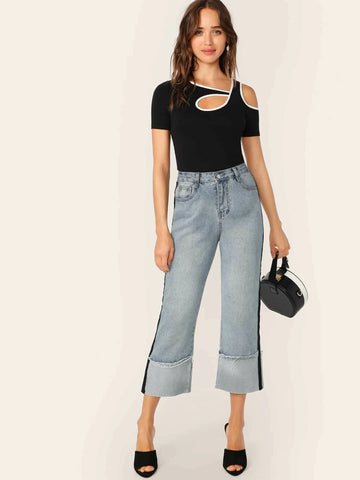 Contrast Binding Cutout Tee Contrast Binding Cutout Tee