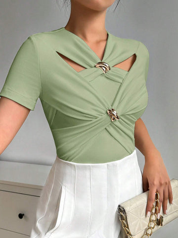 Privé Twisted Front Hollow Out Short Sleeve Tight T-Shirt Privé Twisted Front Hollow Out Short Sleeve Tight T-Shirt