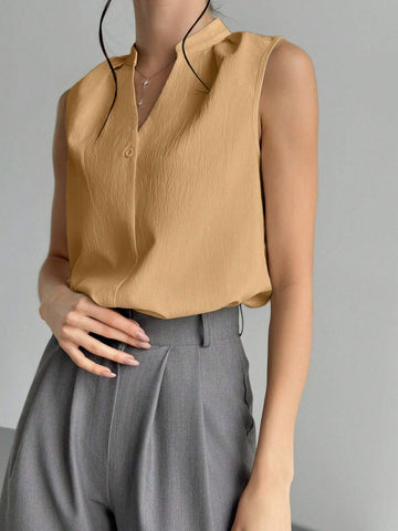 Privé Women V-Neck Chic Elegant Office Blouse, Minimalist Professional Commuter Style Privé Women V-Neck Chic Elegant Office Blouse, Minimalist Professional Commuter Style