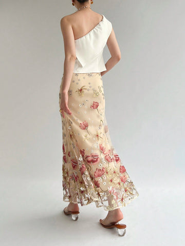 Privé Women's Elegant Floral Embroidery Heavy Work Fish Tail Skirt For Wedding Season And Date Privé Women's Elegant Floral Embroidery Heavy Work Fish Tail Skirt For Wedding Season And Date