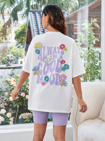 Floral & Letter Printed Top And Solid Colored Shorts Set Floral & Letter Printed Top And Solid Colored Shorts Set