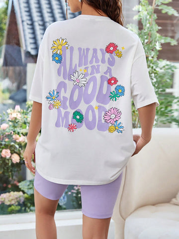 Floral & Letter Printed Top And Solid Colored Shorts Set Floral & Letter Printed Top And Solid Colored Shorts Set