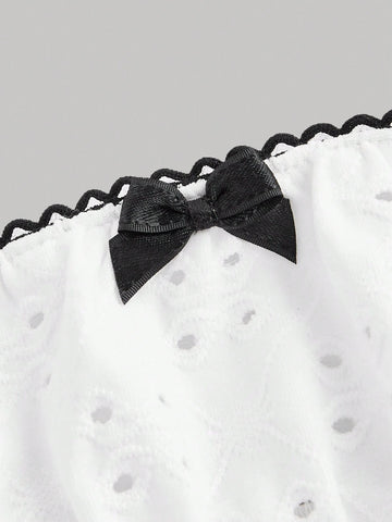 Ladies' White Jacquard Bow Decorated Top And Slim Fit Shorts Set Ladies' White Jacquard Bow Decorated Top And Slim Fit Shorts Set