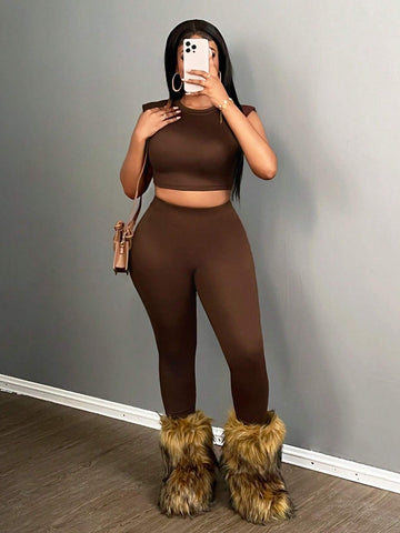 New Casual Tight-Fit Sleeveless Crop Top And Capri Pants Set, Round Neckline - Z New Casual Tight-Fit Sleeveless Crop Top And Capri Pants Set, Round Neckline - Z