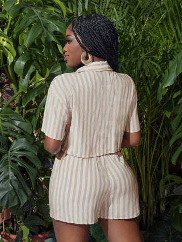Summer Casual Simple Lapel Short-Sleeved Open Placket Truncated Shirt Fitted Shorts Striped Cotton Two-Piece Women's Set Summer Casual Simple Lapel Short-Sleeved Open Placket Truncated Shirt Fitted Shorts Striped Cotton Two-Piece Women's Set