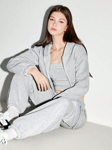 3PCS: 1 Set Women Casual Minimalist Cinched Waist Hooded Short Top And 1 Set Elastic Waist Big Pocket Embroidery Pattern Straight Pants, Autumn/Winter 3PCS: 1 Set Women Casual Minimalist Cinched Waist Hooded Short Top And 1 Set Elastic Waist Big Pocket Embroidery Pattern Straight Pants, Autumn/Winter