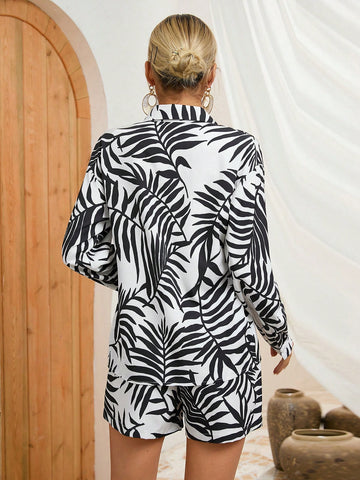 Leaf Printed Women's Shirt And Shorts Set Leaf Printed Women's Shirt And Shorts Set