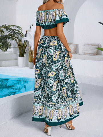 Women's Crop Top With Off-Shoulder & Paisley Printed Pattern And Skirt Set Women's Crop Top With Off-Shoulder & Paisley Printed Pattern And Skirt Set