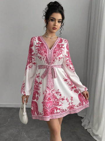 Women's Floral Print V-Neck Lantern Sleeve Elegant Short Dress Women's Floral Print V-Neck Lantern Sleeve Elegant Short Dress