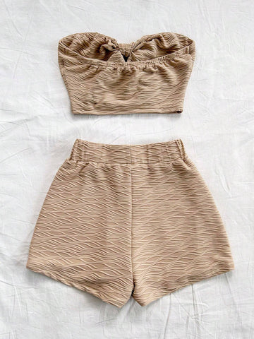 2pcs Sexy Backless Crop Top & High Waisted Shorts Set 2pcs Sexy Backless Crop Top & High Waisted Shorts Set