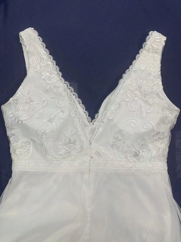 V-Neck Lace Patchwork Sleeveless Mesh Splice Slim Fit Wedding Dress V-Neck Lace Patchwork Sleeveless Mesh Splice Slim Fit Wedding Dress