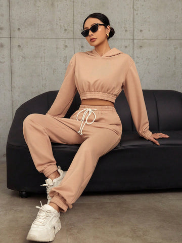 Women'S Cropped Hoodie And Drawstring Waist Joggers Set Women'S Cropped Hoodie And Drawstring Waist Joggers Set