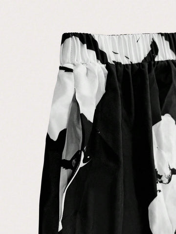 Women's Elegant Black And White Contrast Color Printed Umbrella Skirt Women's Elegant Black And White Contrast Color Printed Umbrella Skirt