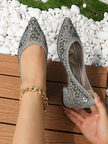 Women's Flat Korean Style Rhinestone Pointed Toe Soft Bottom Shoes, Low Heel French Fashion, Large Size Women's Flat Korean Style Rhinestone Pointed Toe Soft Bottom Shoes, Low Heel French Fashion, Large Size