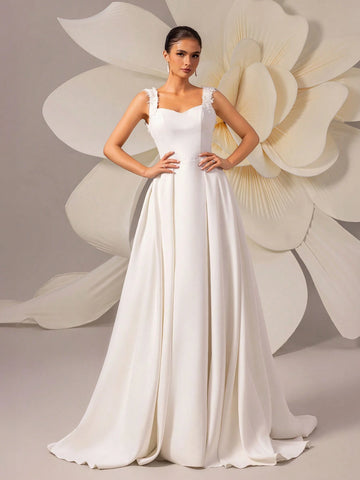 Women's Solid Color Sleeveless Simple Bridal Gown With Train Women's Solid Color Sleeveless Simple Bridal Gown With Train