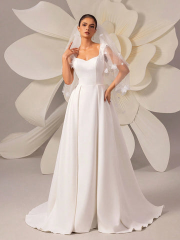 Women's Solid Color Sleeveless Simple Bridal Gown With Train Women's Solid Color Sleeveless Simple Bridal Gown With Train