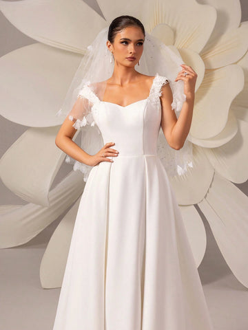 Women's Solid Color Sleeveless Simple Bridal Gown With Train Women's Solid Color Sleeveless Simple Bridal Gown With Train