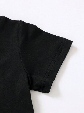 Young Girl 2pcs/Set Lovely Unicorn Pattern T-Shirt & Denim Shorts For Casual, Daily, Vacation And Outdoors Young Girl 2pcs/Set Lovely Unicorn Pattern T-Shirt & Denim Shorts For Casual, Daily, Vacation And Outdoors