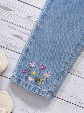 Young Girl Casual Light Blue Acid-Washed Embroidered Tapered Jeans Young Girl Casual Light Blue Acid-Washed Embroidered Tapered Jeans
