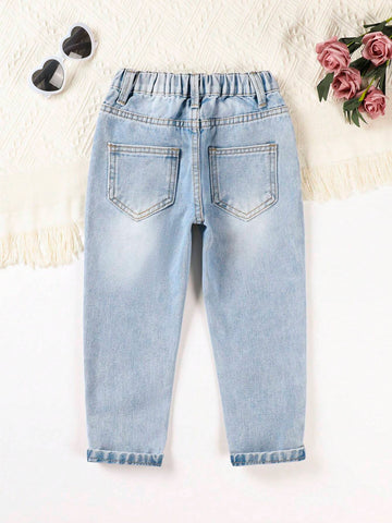 Young Girl Enzyme Washing+Light Blue Color Wash+Cut-Out Detail+Heart Print Jeans Young Girl Enzyme Washing+Light Blue Color Wash+Cut-Out Detail+Heart Print Jeans