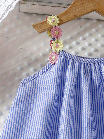 Young Girl Floral Strap Casual Loose Sleeveless A-Line Striped Sundress, Suitable For Holiday Beach, Summer Young Girl Floral Strap Casual Loose Sleeveless A-Line Striped Sundress, Suitable For Holiday Beach, Summer