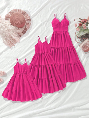 Young Girl Fuchsia Spaghetti Strap Fitted Pink Dress Young Girl Fuchsia Spaghetti Strap Fitted Pink Dress
