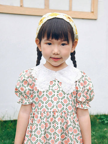 Young Girl Loose Casual Weave Floral Dress With Doll Collar And Puff Sleeves Young Girl Loose Casual Weave Floral Dress With Doll Collar And Puff Sleeves