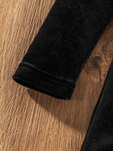 Young Girl One-Piece Jumpsuit With Long Sleeves, Contrast Trim & Decorative Pockets, Comfortable Stretchy Fabric Young Girl One-Piece Jumpsuit With Long Sleeves, Contrast Trim & Decorative Pockets, Comfortable Stretchy Fabric