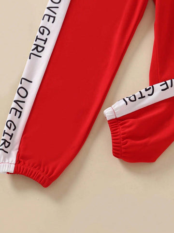 Young Girl Sporty Solid Color Vertical Striped Vest And Letter Printed Waist-Tied Colorblock Jogger Pants Outfit With Bag Young Girl Sporty Solid Color Vertical Striped Vest And Letter Printed Waist-Tied Colorblock Jogger Pants Outfit With Bag