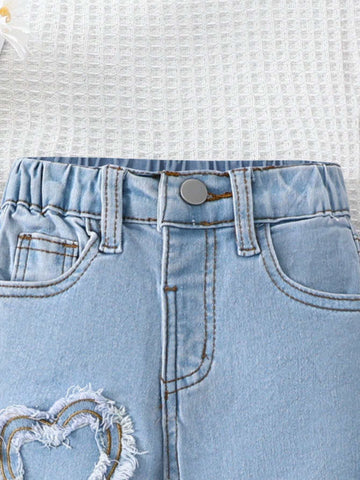 Young Girl's Casual Flare Jeans With Heart-Shaped Patch Pockets Young Girl's Casual Flare Jeans With Heart-Shaped Patch Pockets
