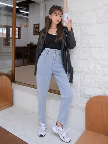 DAZY Solid Double Button High Waist Zipper Fly Mom Fit Jeans DAZY Solid Double Button High Waist Zipper Fly Mom Fit Jeans
