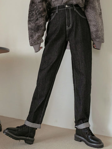 DAZY Slant Pocket Top-stitching Straight Leg Jeans DAZY Slant Pocket Top-stitching Straight Leg Jeans