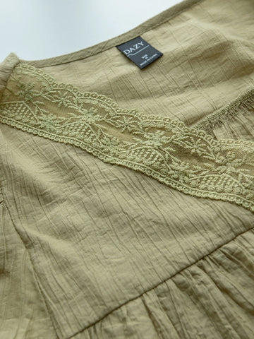 DAZY Contrast Lace Lantern Sleeve Blouse DAZY Contrast Lace Lantern Sleeve Blouse