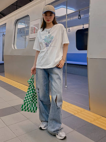 DAZY Slogan & Floral Print Drop Shoulder Tee DAZY Slogan & Floral Print Drop Shoulder Tee