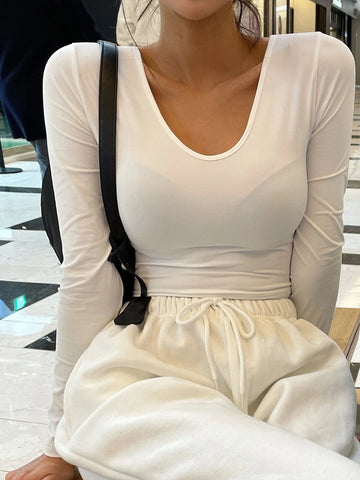 DAZY Solid Scoop Neck Crop Tee DAZY Solid Scoop Neck Crop Tee