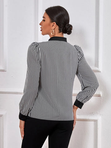Striped Print Notched Neck Blouse Striped Print Notched Neck Blouse