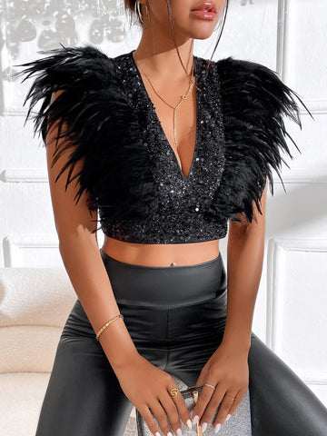 Fuzzy Trim Zipper Back Crop Top Without Arm Sleeves Fuzzy Trim Zipper Back Crop Top Without Arm Sleeves