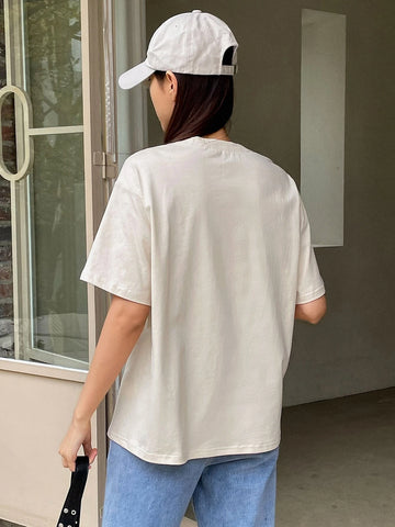 DAZY Slogan Graphic Tee DAZY Slogan Graphic Tee