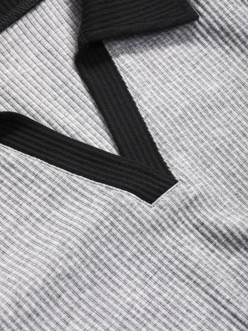 DAZY Contrast Trim Ribbed Knit Tee DAZY Contrast Trim Ribbed Knit Tee