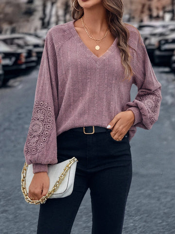 Contrast Guipure Lace Raglan Sleeve Tee Contrast Guipure Lace Raglan Sleeve Tee