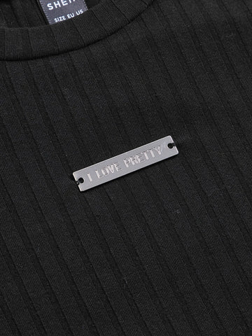 Two Tone Letter Patched Detail Bandana Hem Crop Tee Two Tone Letter Patched Detail Bandana Hem Crop Tee