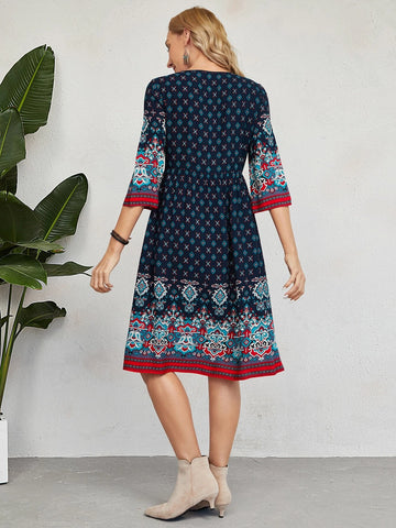 EMERY ROSE V-neck Floral Print Smock Dress EMERY ROSE V-neck Floral Print Smock Dress