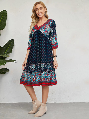 EMERY ROSE V-neck Floral Print Smock Dress EMERY ROSE V-neck Floral Print Smock Dress