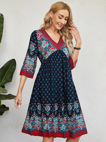EMERY ROSE V-neck Floral Print Smock Dress EMERY ROSE V-neck Floral Print Smock Dress