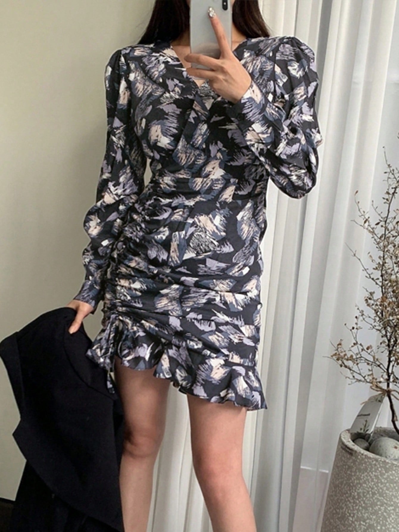 3 3
